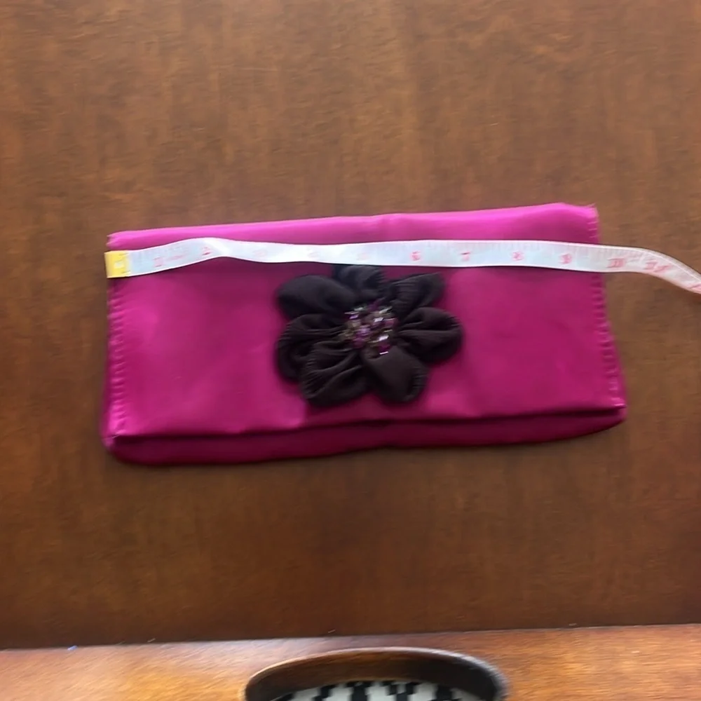 avon Pink Clutch with purple beaded Floral Accent y2k